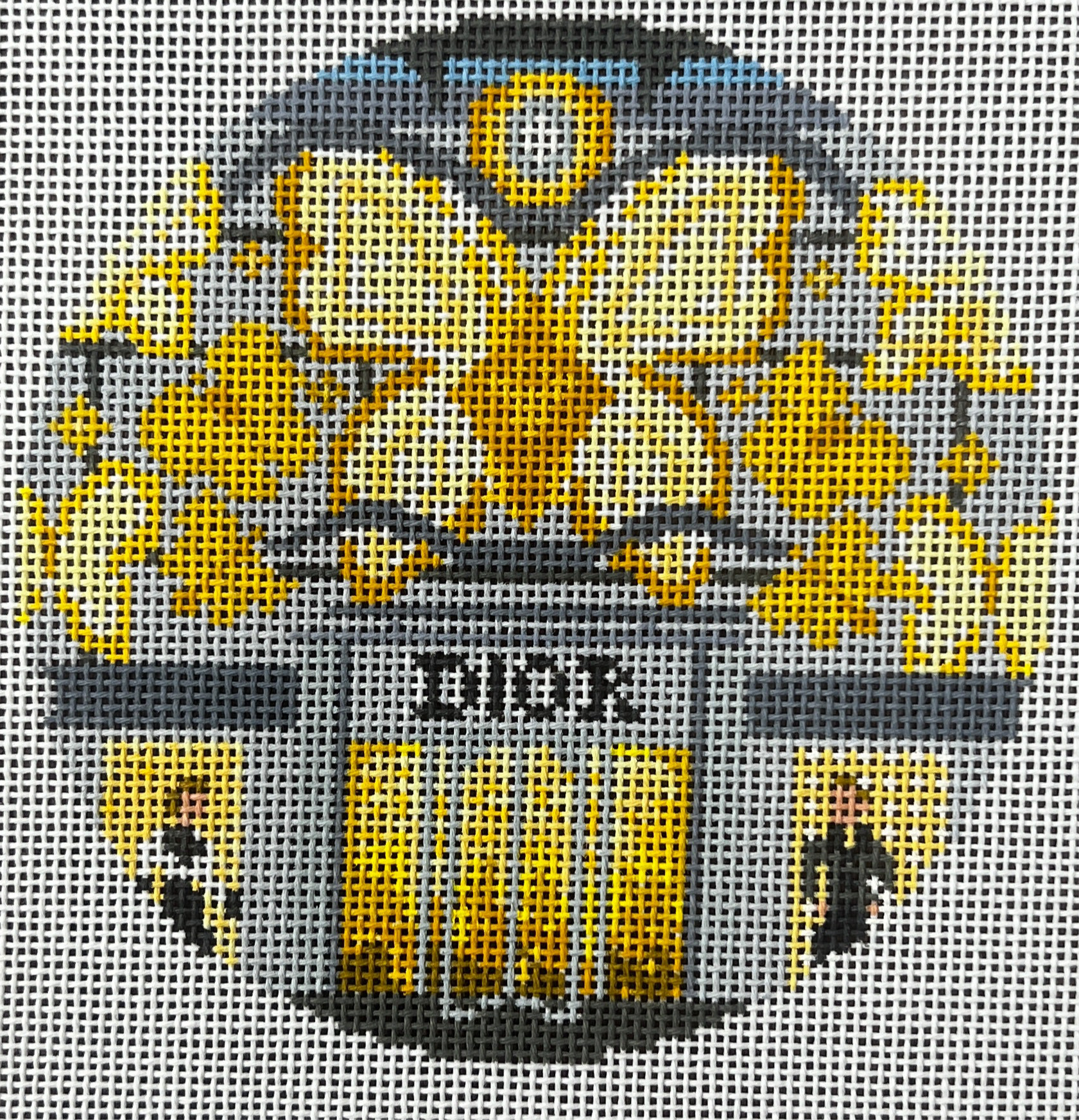 Dior Round – The Gingham Stitchery